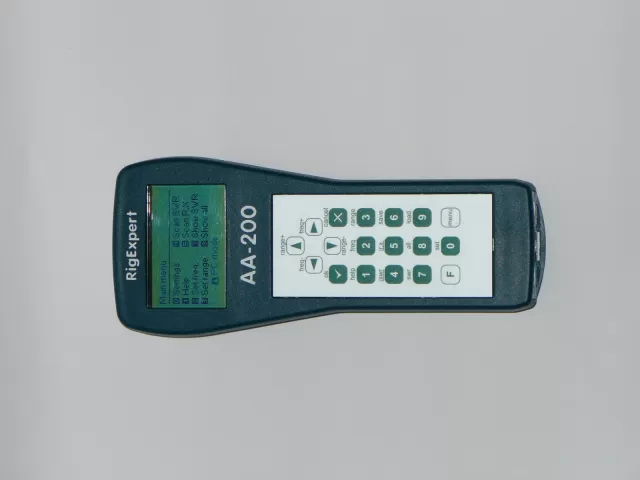 RigExpert AA-200
