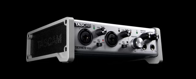 TASCAM SERIES 102i
