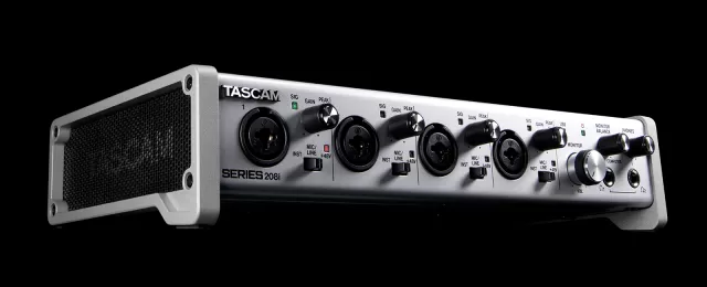 TASCAM SERIES 208i